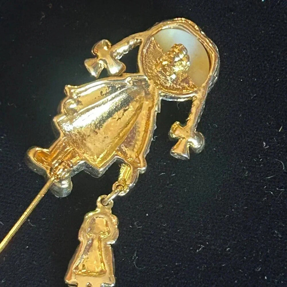 Vintage Gold Rhinestone Enamel Faux Pearl Girl with Doll Brooch Pin - Picture 6 of 6